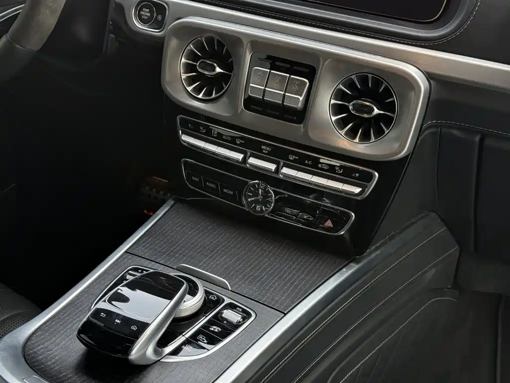 Mercedes-Benz G-Class AMG 2020 — фото 32