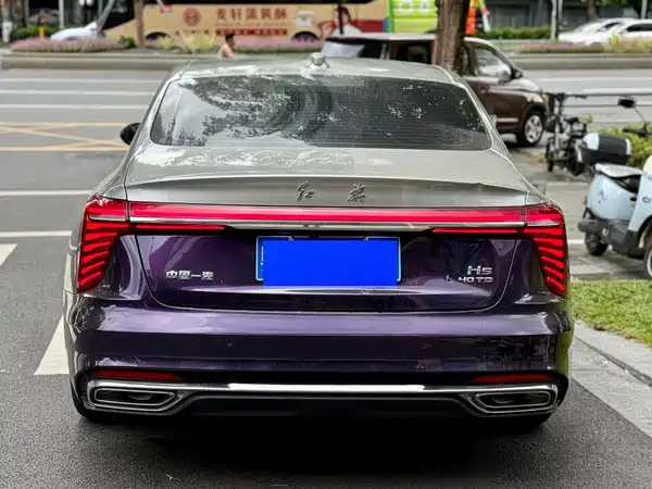 Hongqi H5 2025