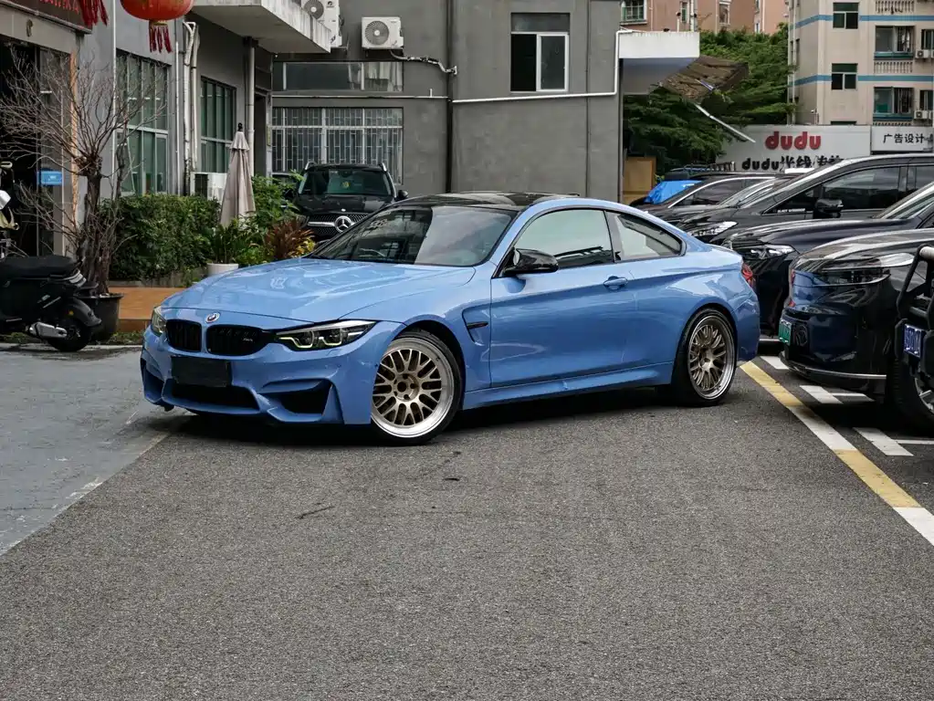 BMW M4 2017 — фото 1