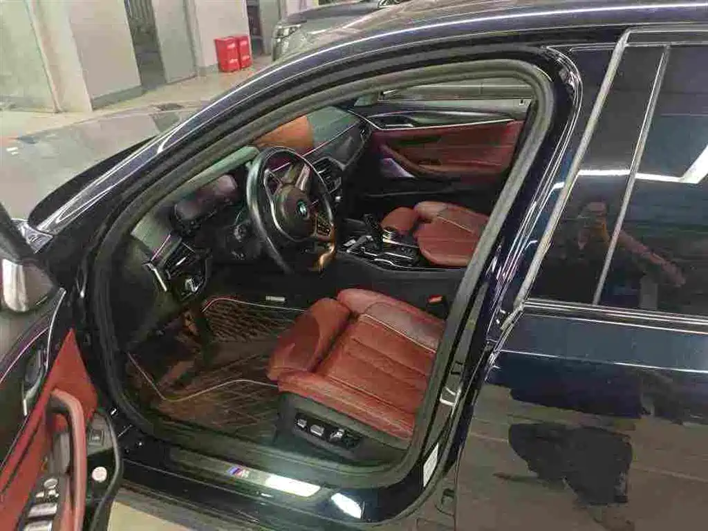 BMW 5 Series 2021