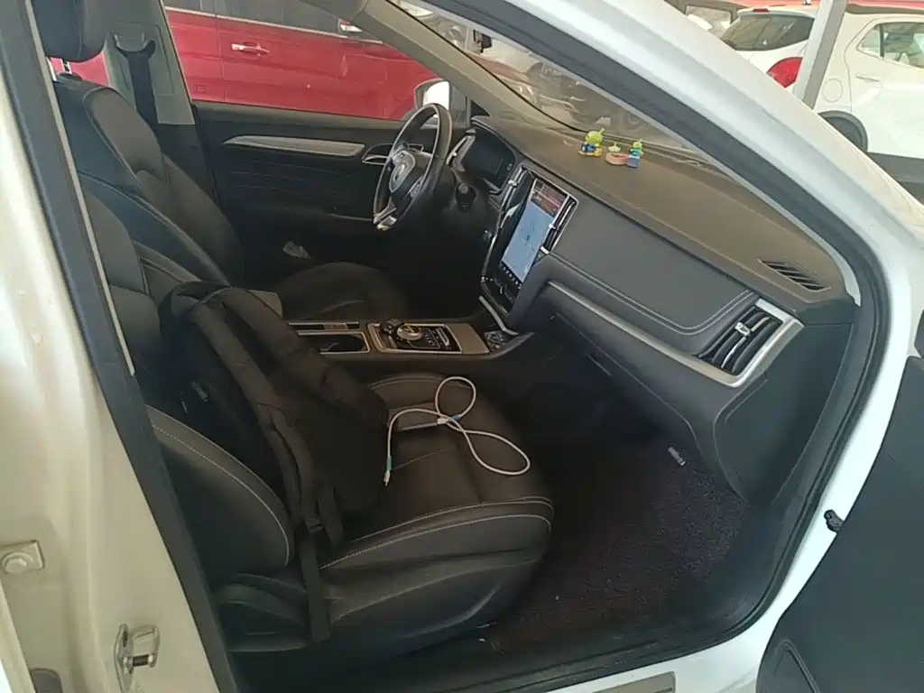 Roewe i6 New Energy 2020 — фото 25