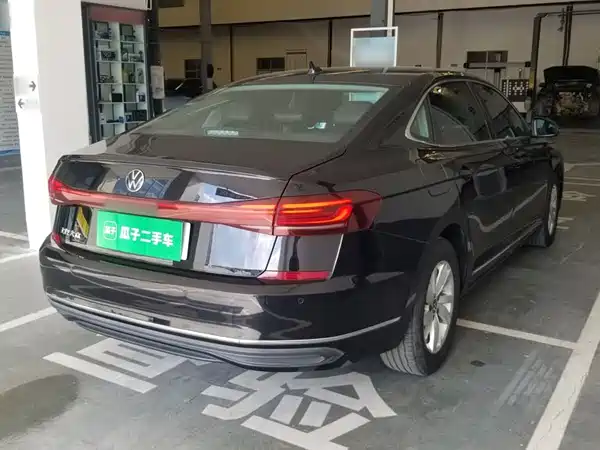Volkswagen Passat 2025