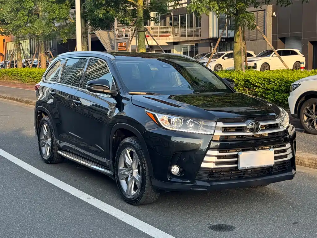 Toyota Highlander 2020 — фото 3