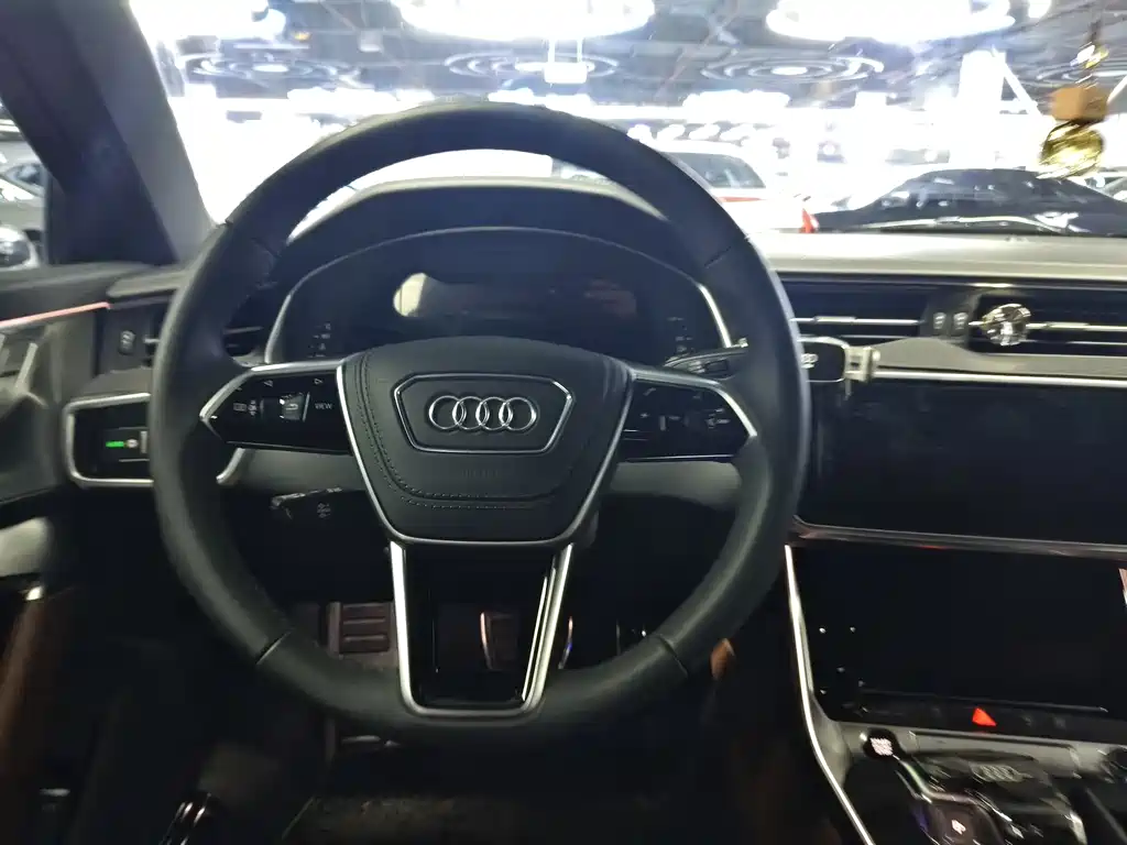 Audi A6L 2025 — фото 10