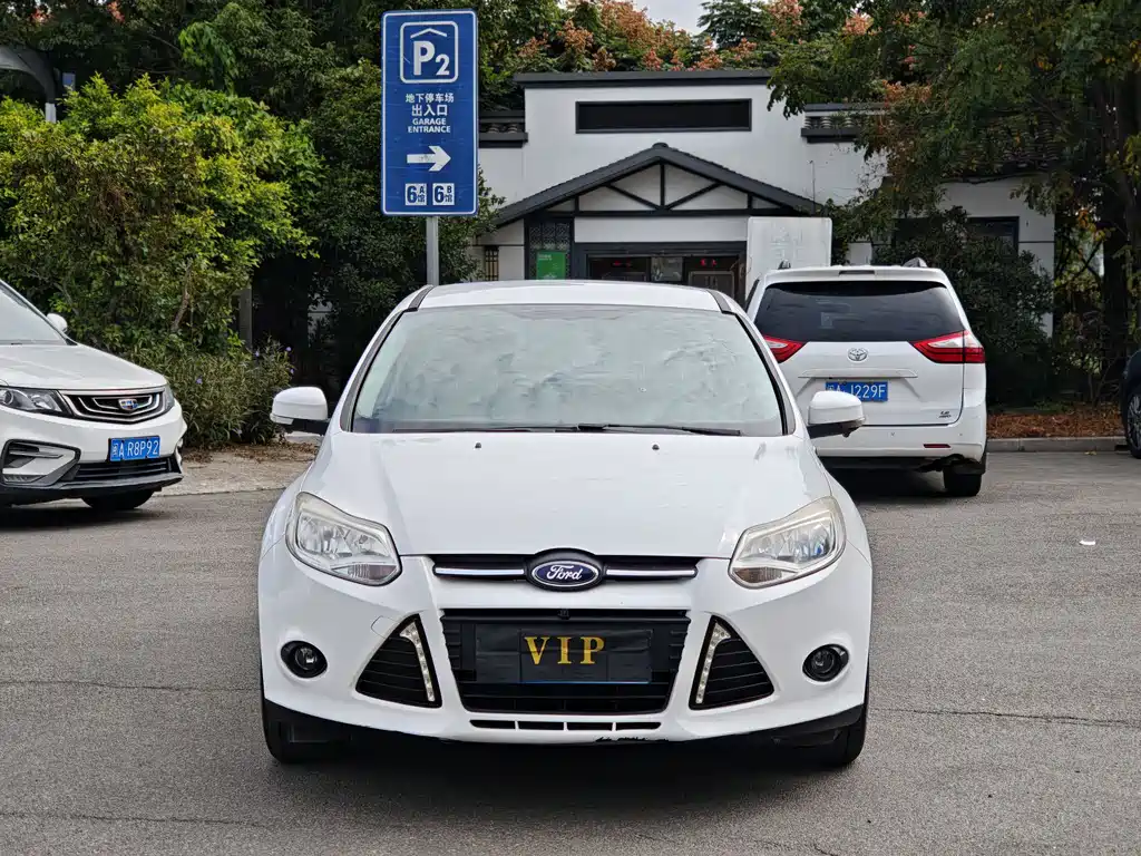Ford Focus 2015 — фото 2