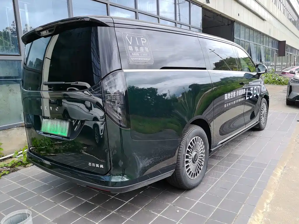 Geely Galaxy Yizhen L380 2025 — фото 4