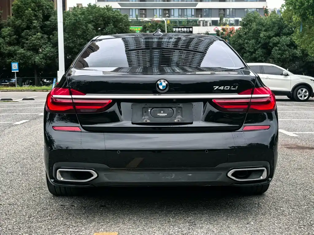 BMW 7 Series 2019 — фото 15