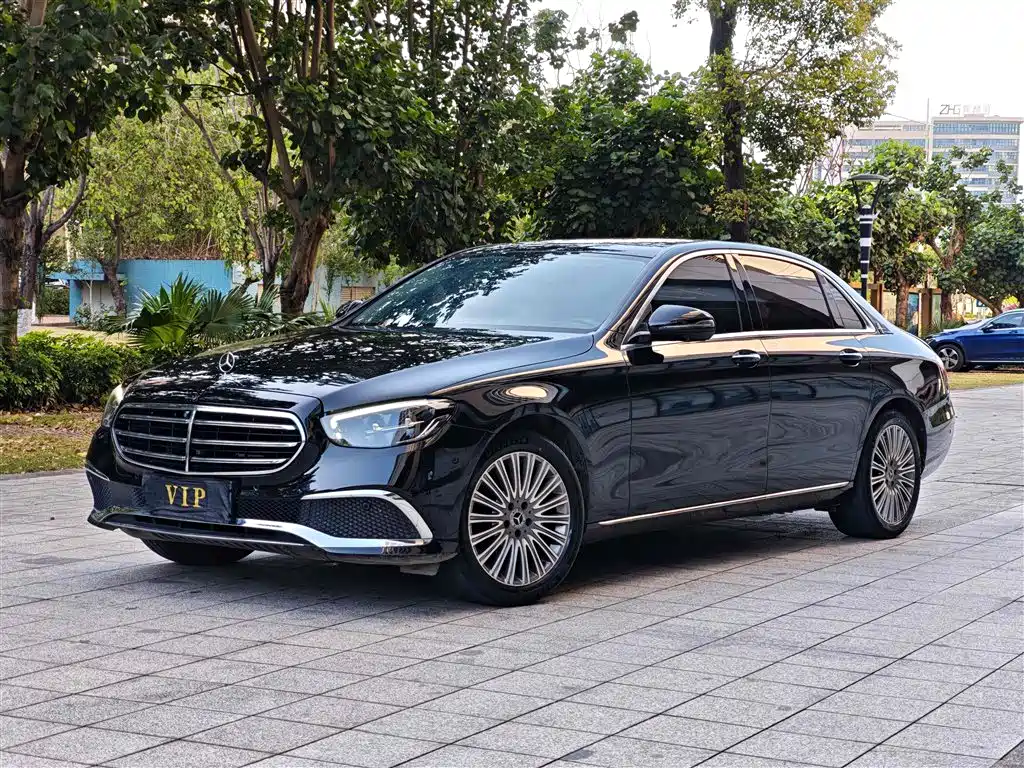 Mercedes-Benz E-Class 2023 — фото 1