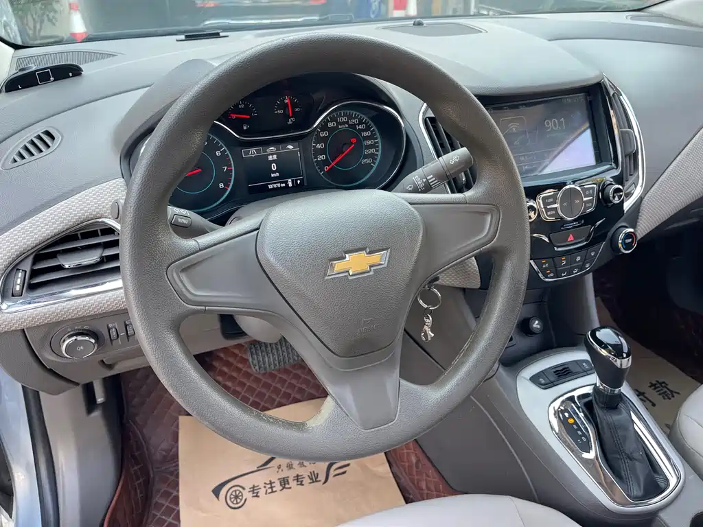 Chevrolet Cruze 2015 — фото 10