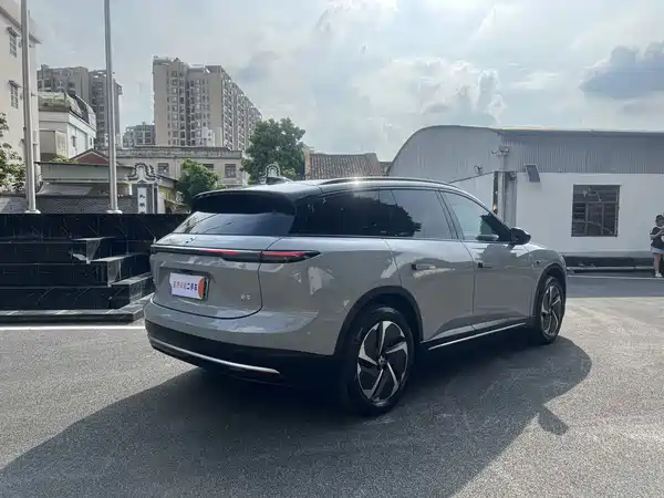 NIO ES6 2025