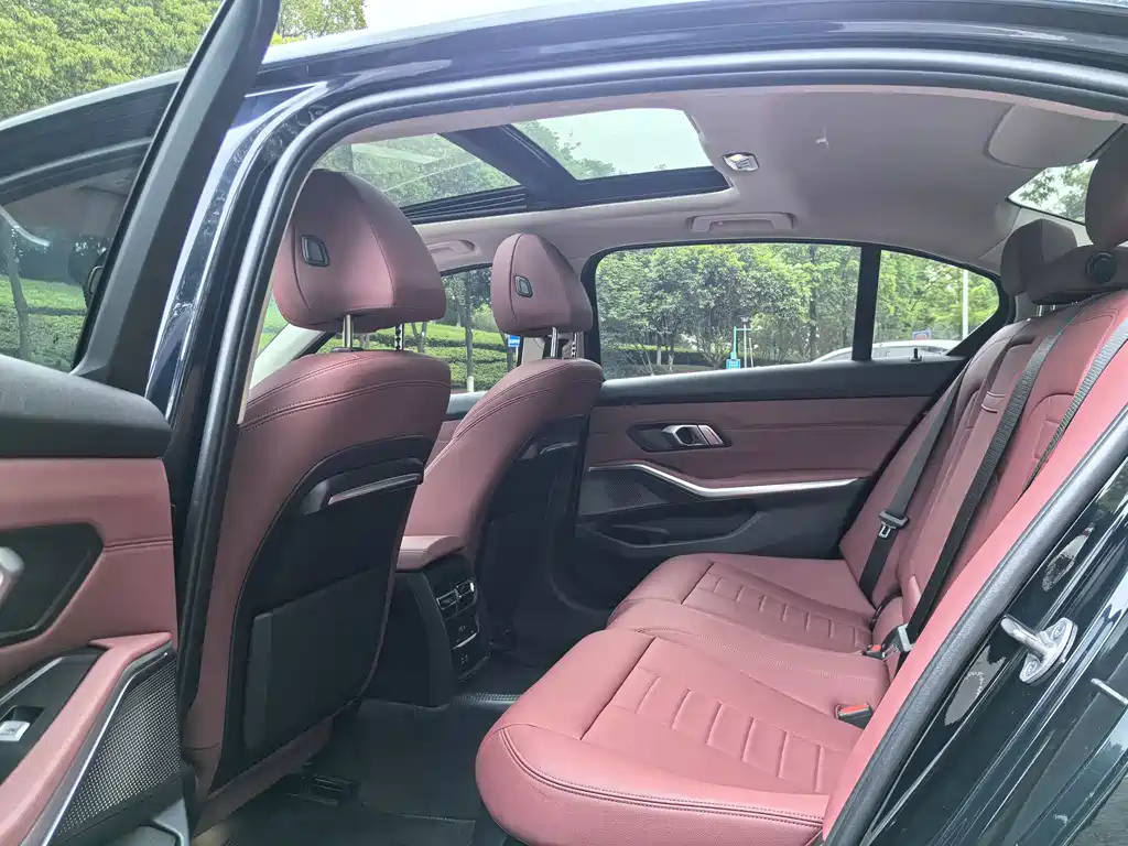 BMW 3 Series 2021