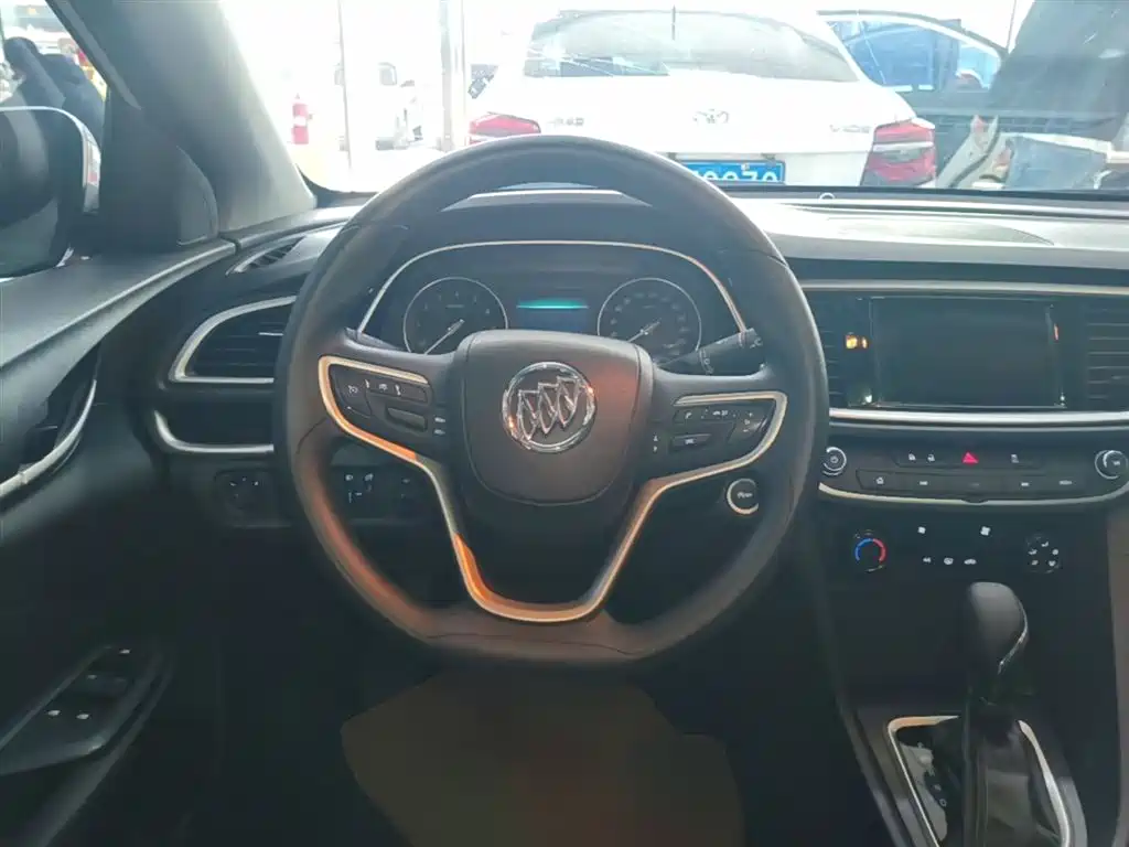 Buick Excelle 2022 — фото 11