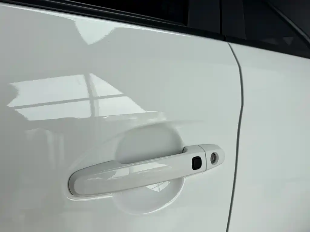 Toyota Yaris L 2022