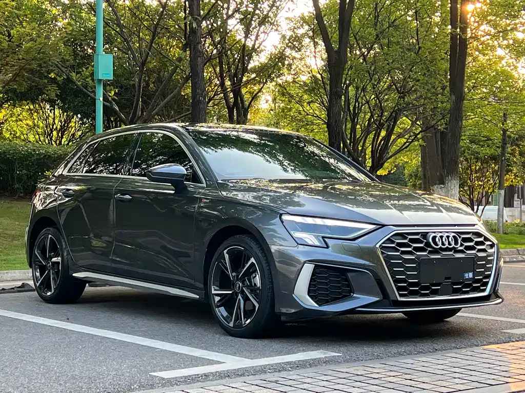 Audi A3 2023 — фото 1