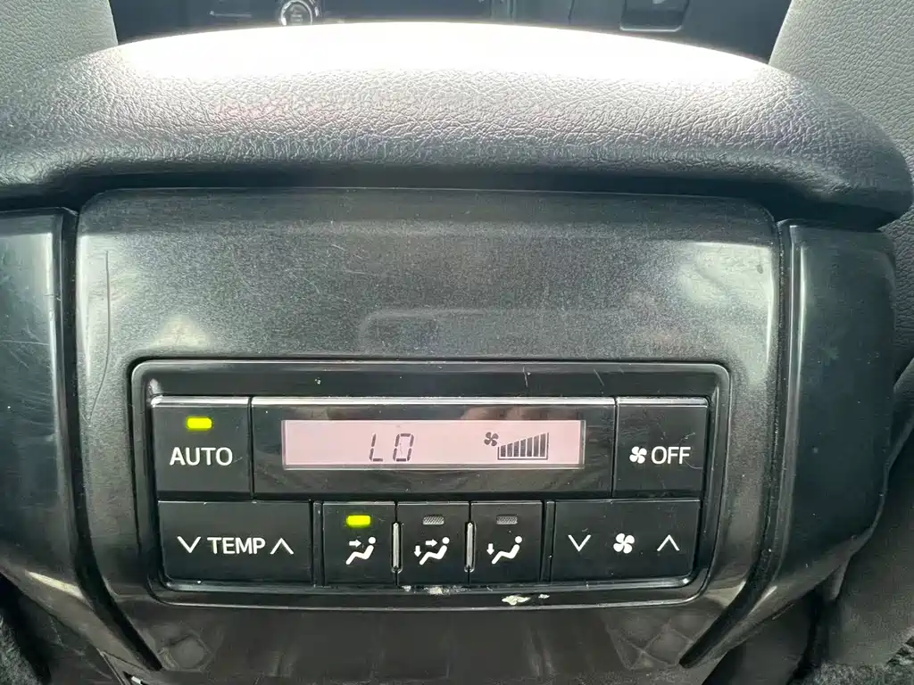 Toyota Prado 2014 — фото 14