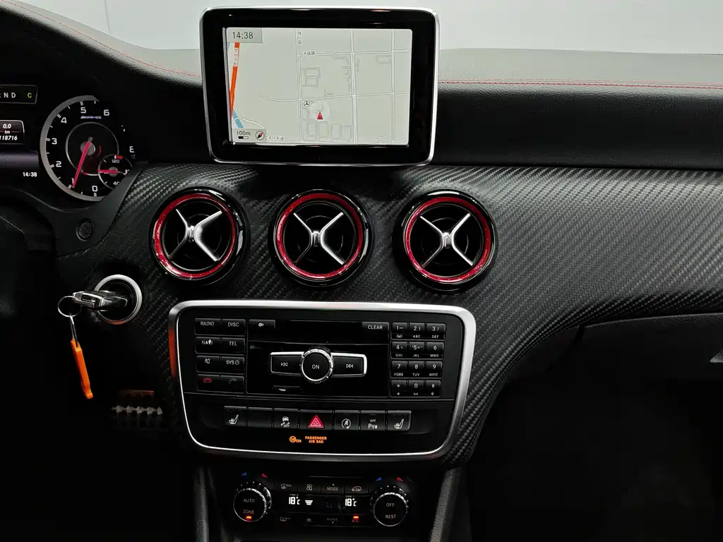 Mercedes-Benz A-Class AMG 2015 — фото 17