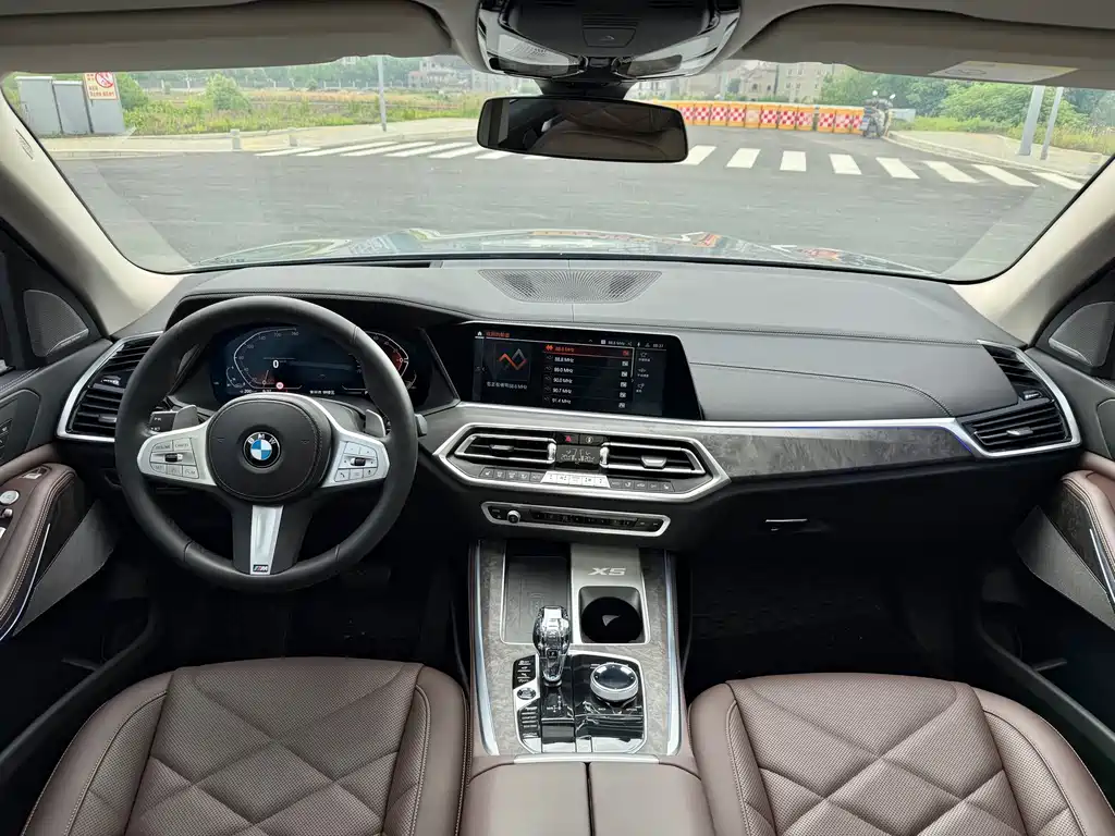 BMW X5 2023 — фото 13