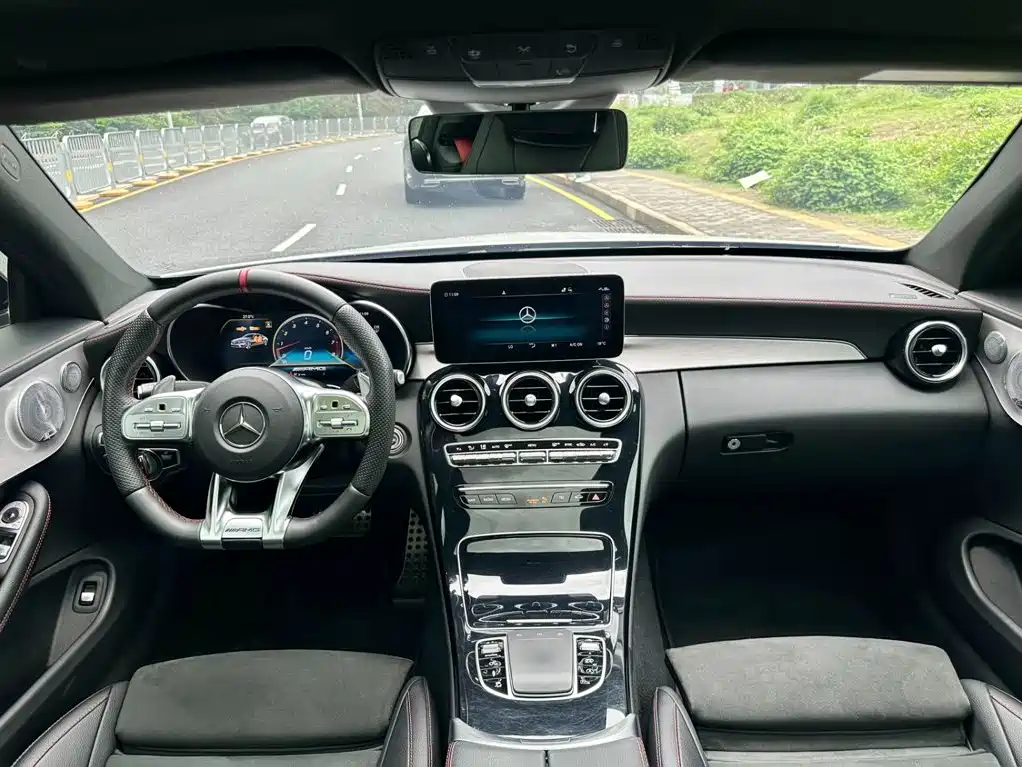 Mercedes-Benz C-Class AMG 2022 — фото 14