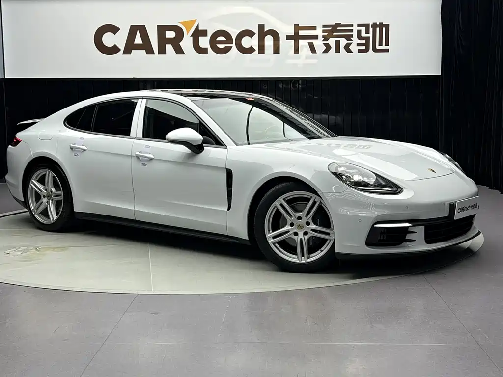 Porsche Panamera 2019 — фото 2
