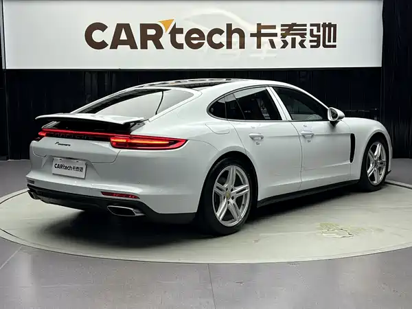 Porsche Panamera 2019
