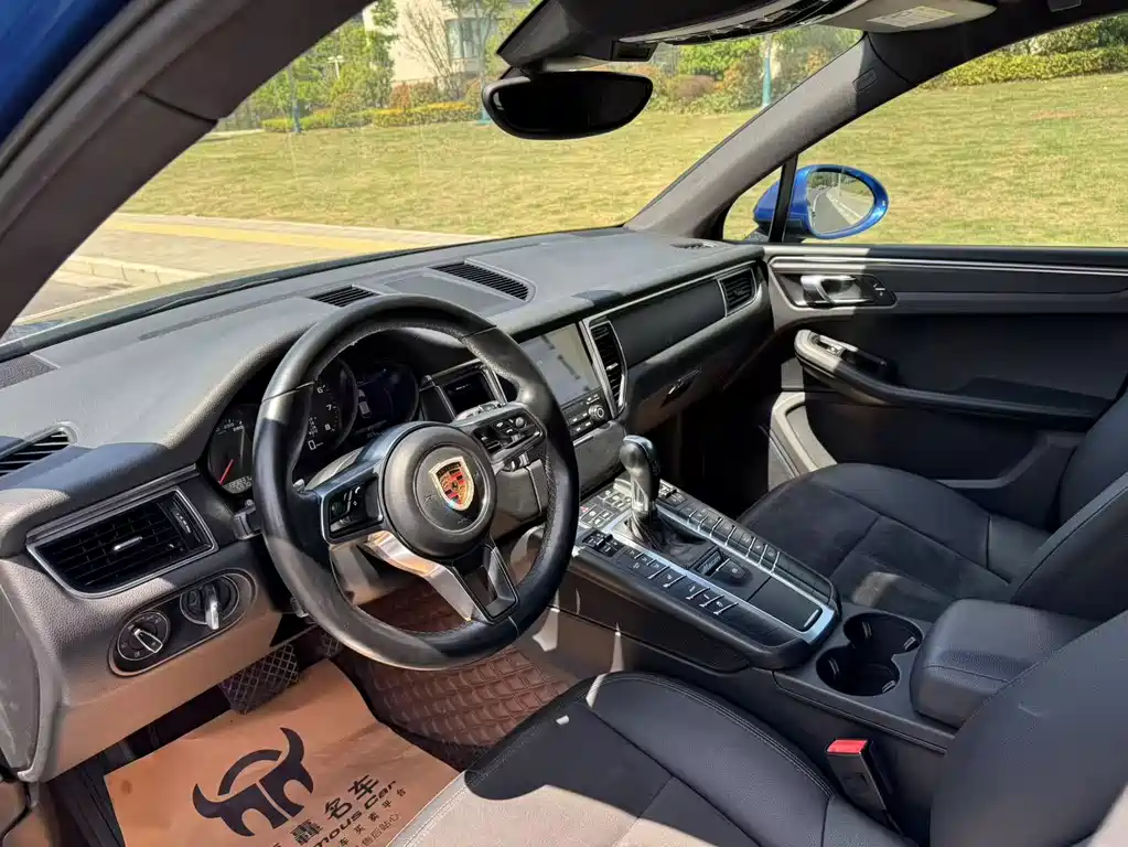 Porsche Macan 2016 — фото 11