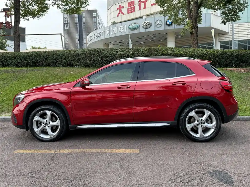 Mercedes-Benz GLA 2017