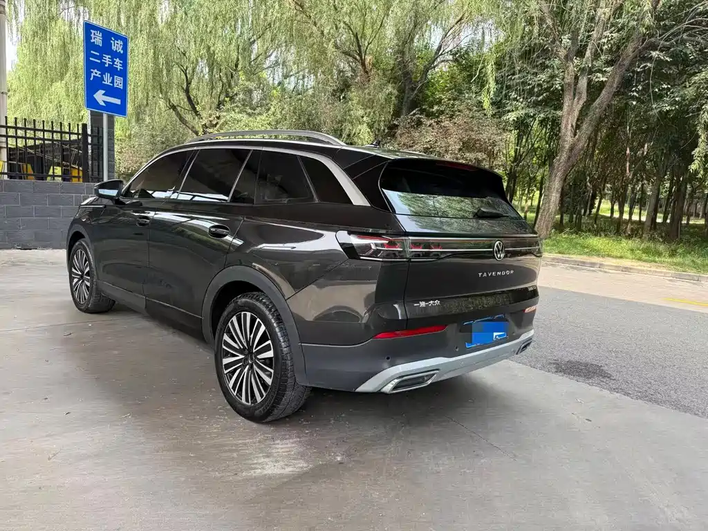 Volkswagen Tavendor 2023