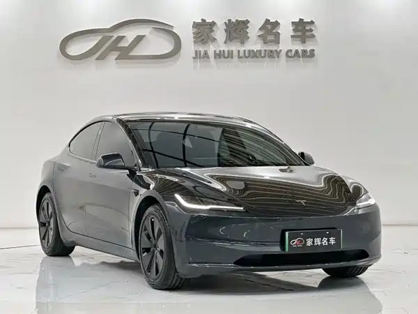 Tesla Model 3 2025