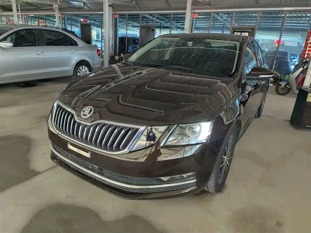 Skoda Octavia 2018 — фото 1
