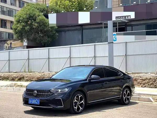 Volkswagen Passat 2024