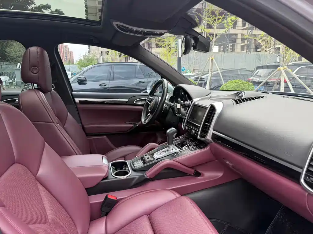 Porsche Cayenne 2015 — фото 10