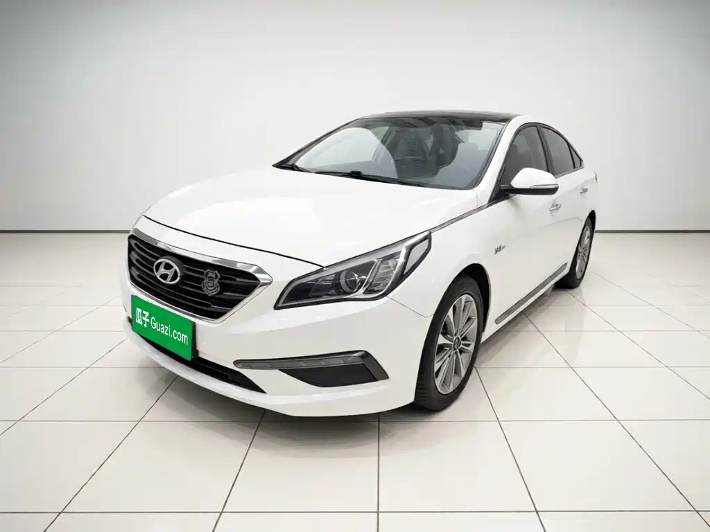 Hyundai Sonata 2015 — фото 1