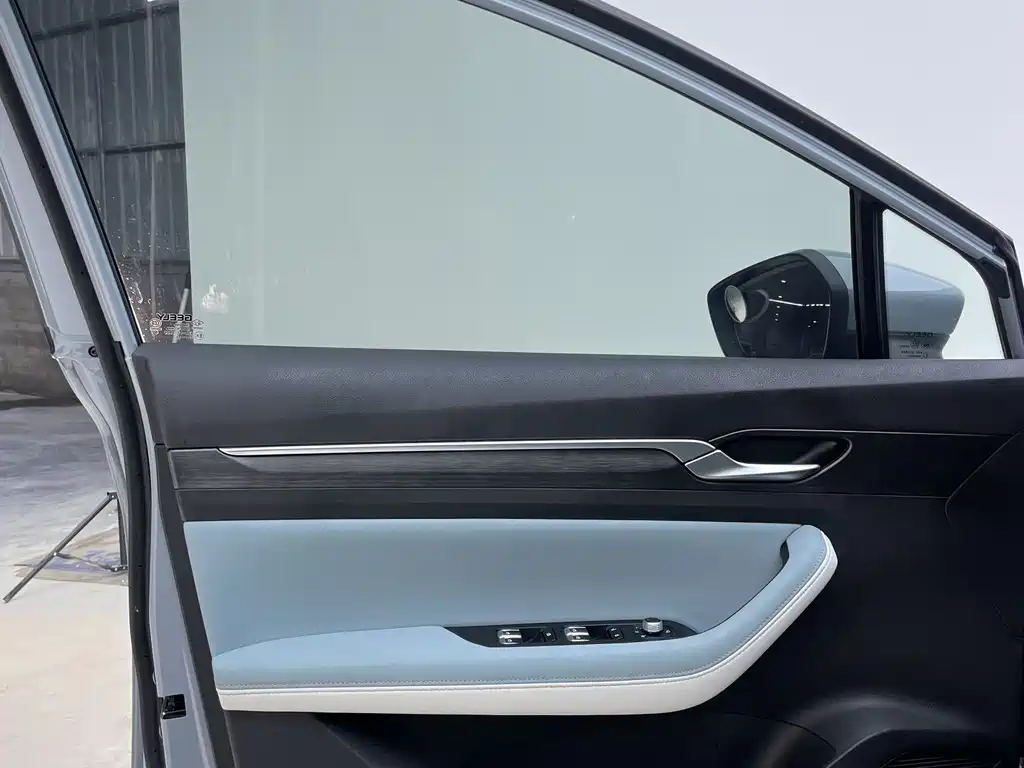 Geely Emgrand S 2024 — фото 10