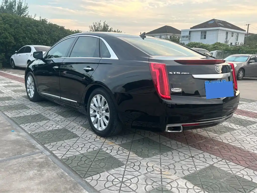 Cadillac XTS 2015 — фото 14