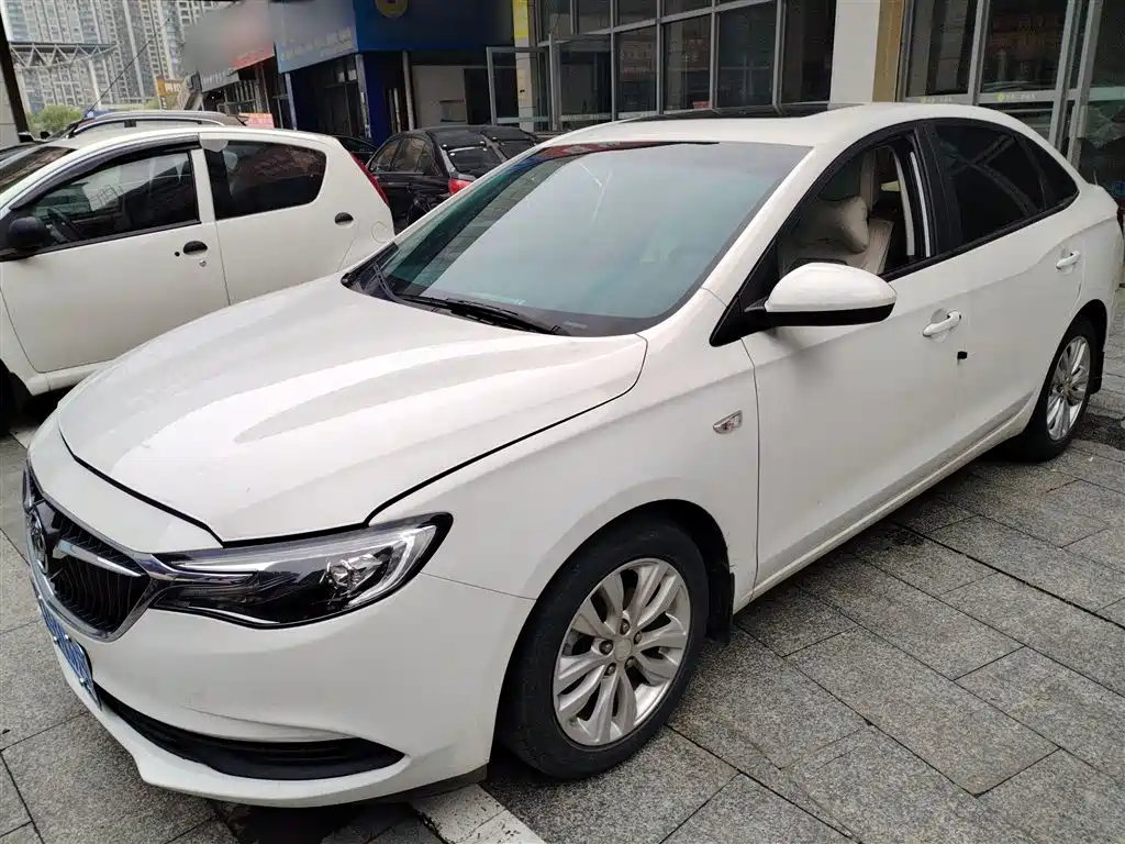 Buick Excelle 2021 — фото 1