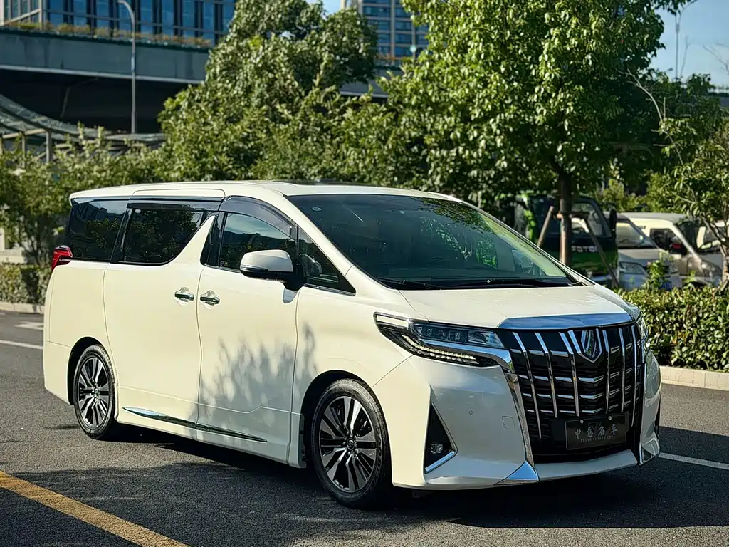 Toyota Alphard 2019 — фото 3