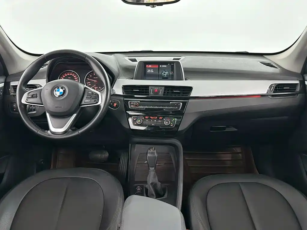 BMW X1 2018 — фото 11