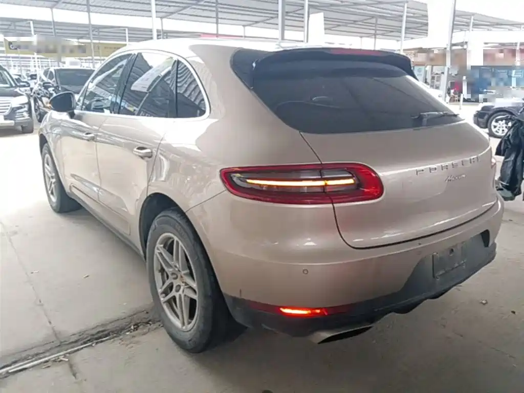 Porsche Macan 2016 — фото 23