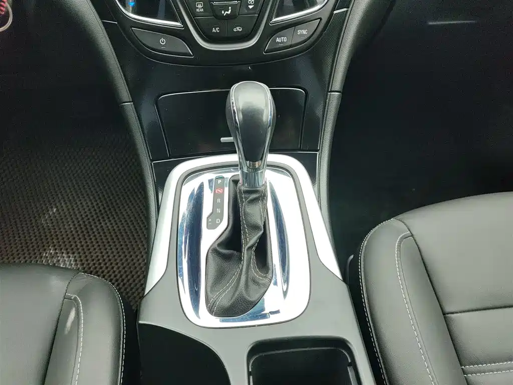 Buick Regal 2014 — фото 10