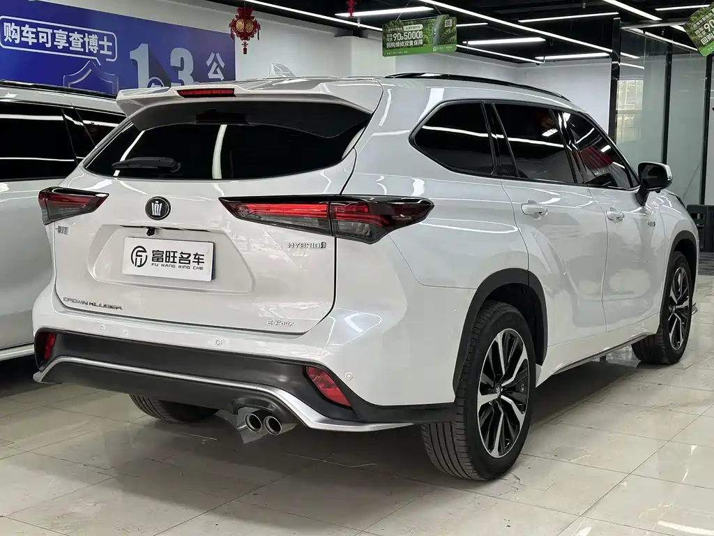 Toyota Crown Kluger 2024