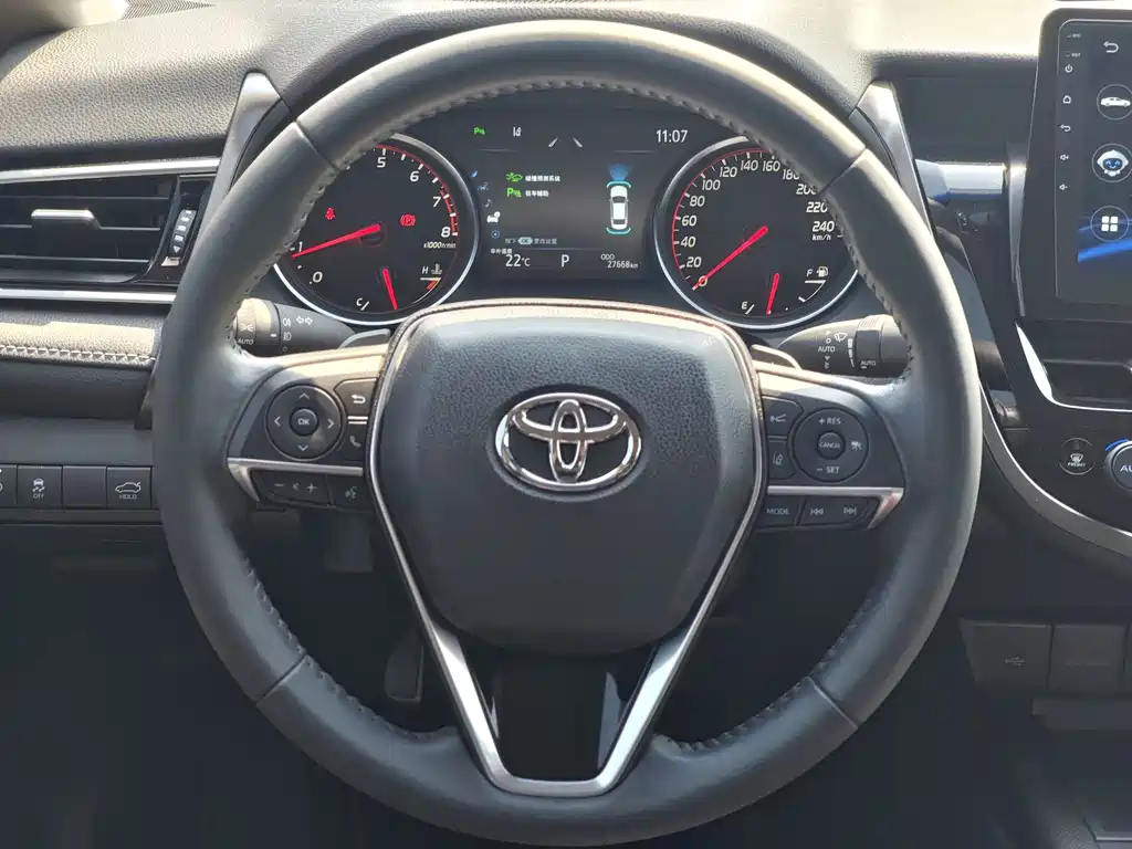 Toyota Camry 2022 — фото 22