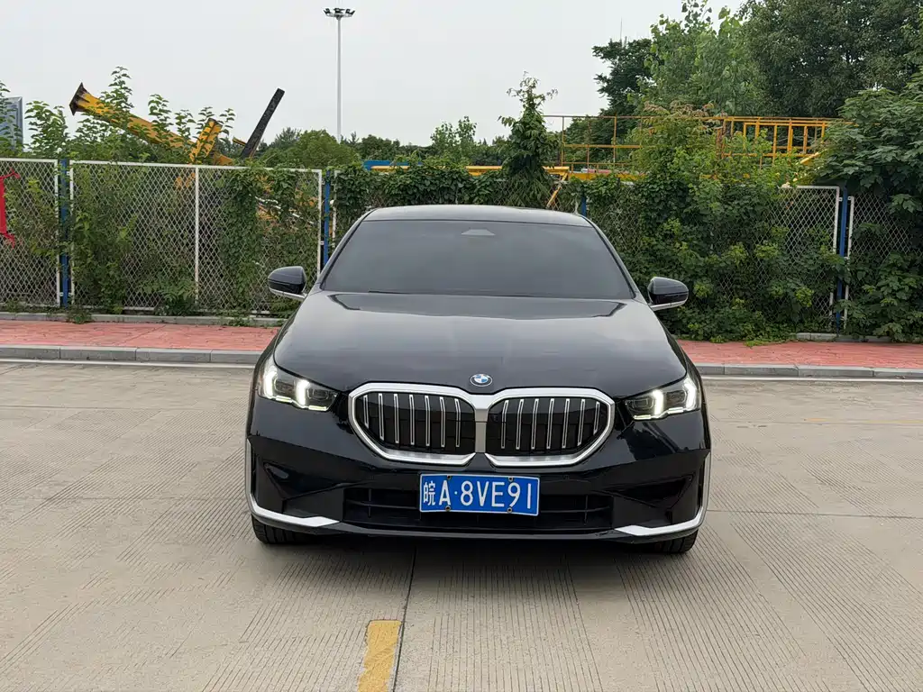 BMW 5 Series 2024