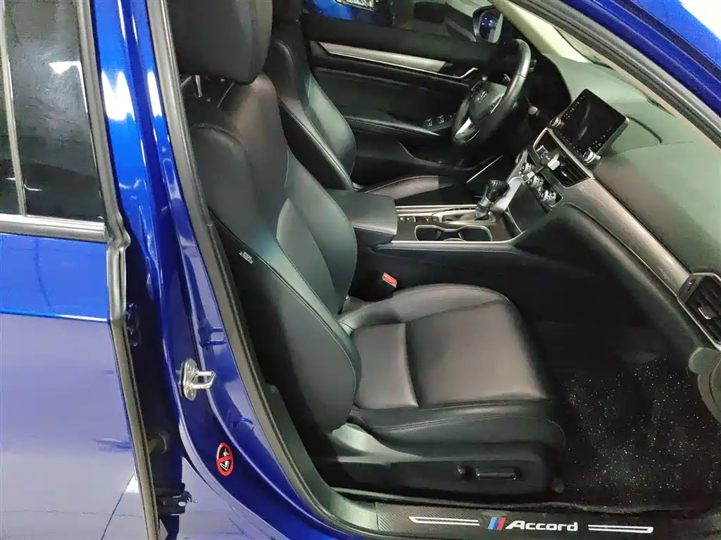 Honda Accord 2018 — фото 25