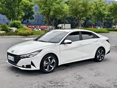 Hyundai Elantra 2022
