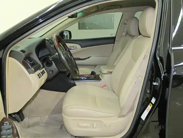 Toyota Crown 2010
