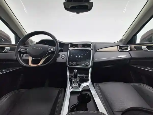 Lynk & Co 01 2018
