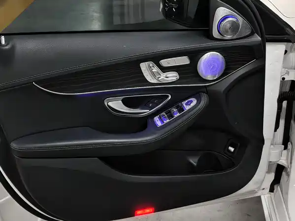 Mercedes-Benz C-Class 2021