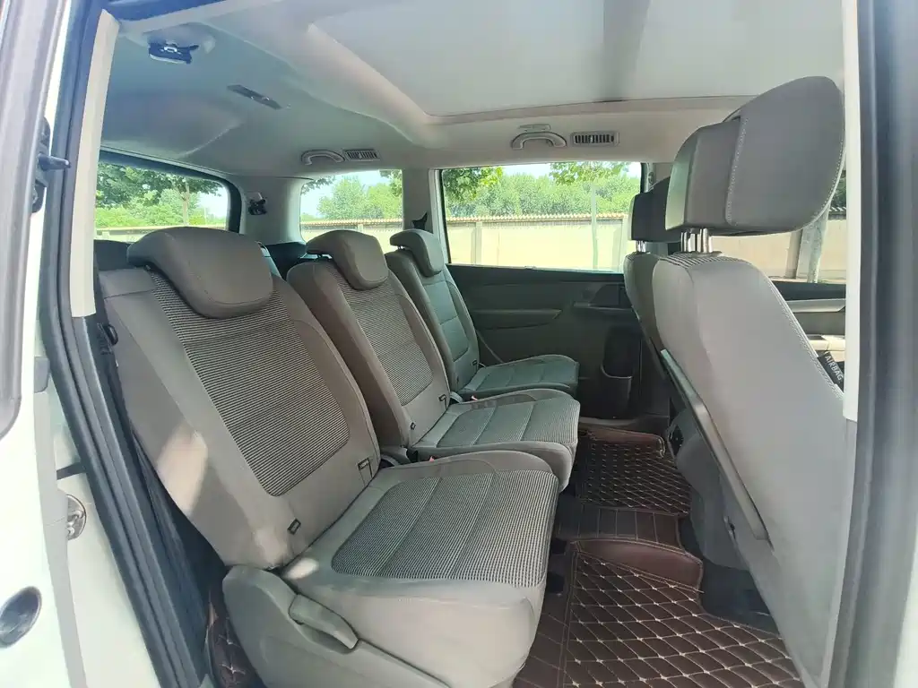 Volkswagen Sharan 2015 — фото 6