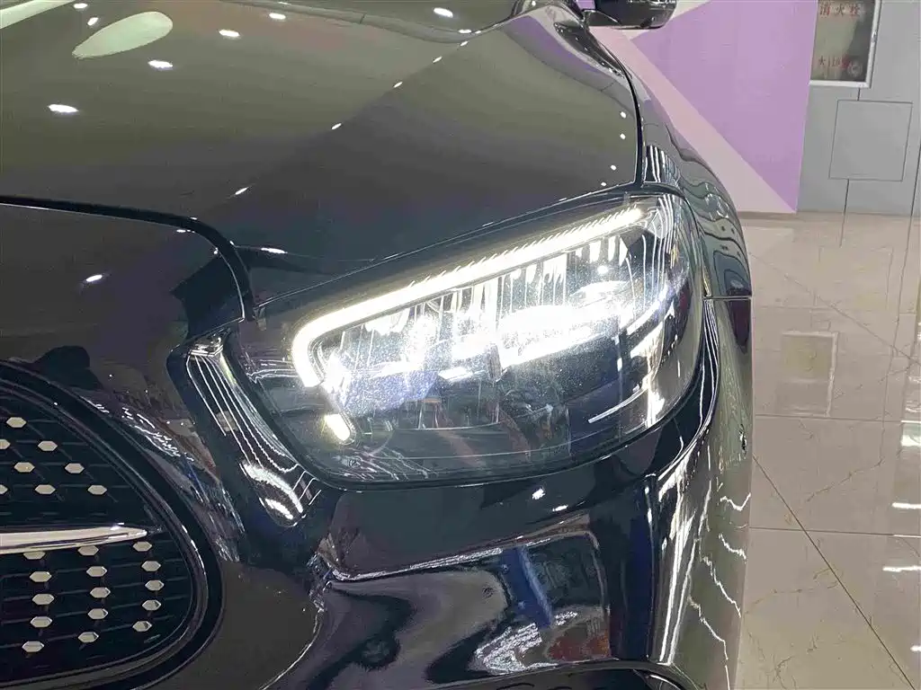 Mercedes-Benz E-Class 2023
