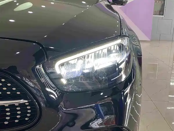 Mercedes-Benz E-Class 2023